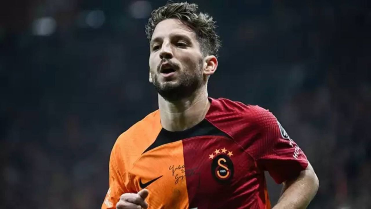 Dries Mertens Futbolu Bıraktı
