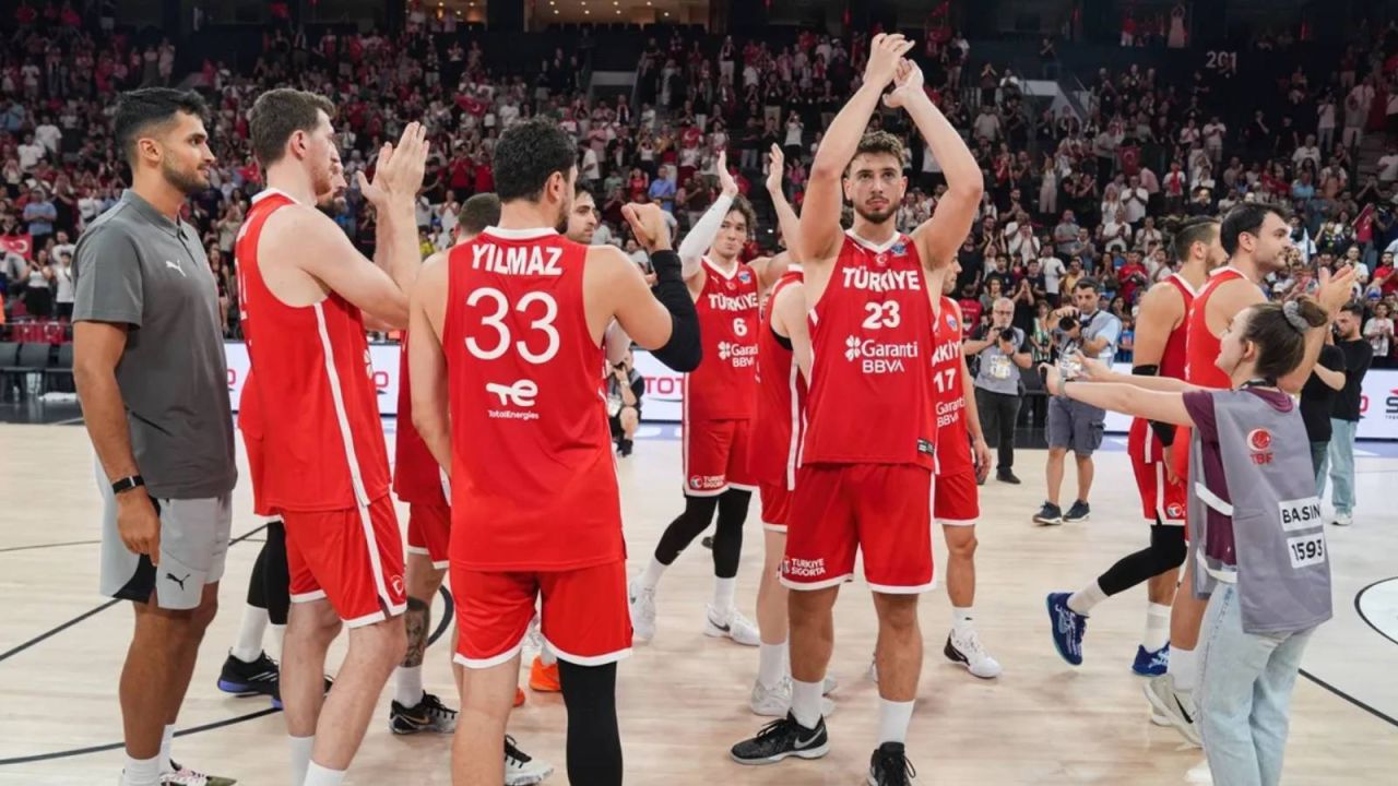 A Milli Basketbol Takımı'nın Avrupa Şampiyonası Kadrosu Açıklandı
