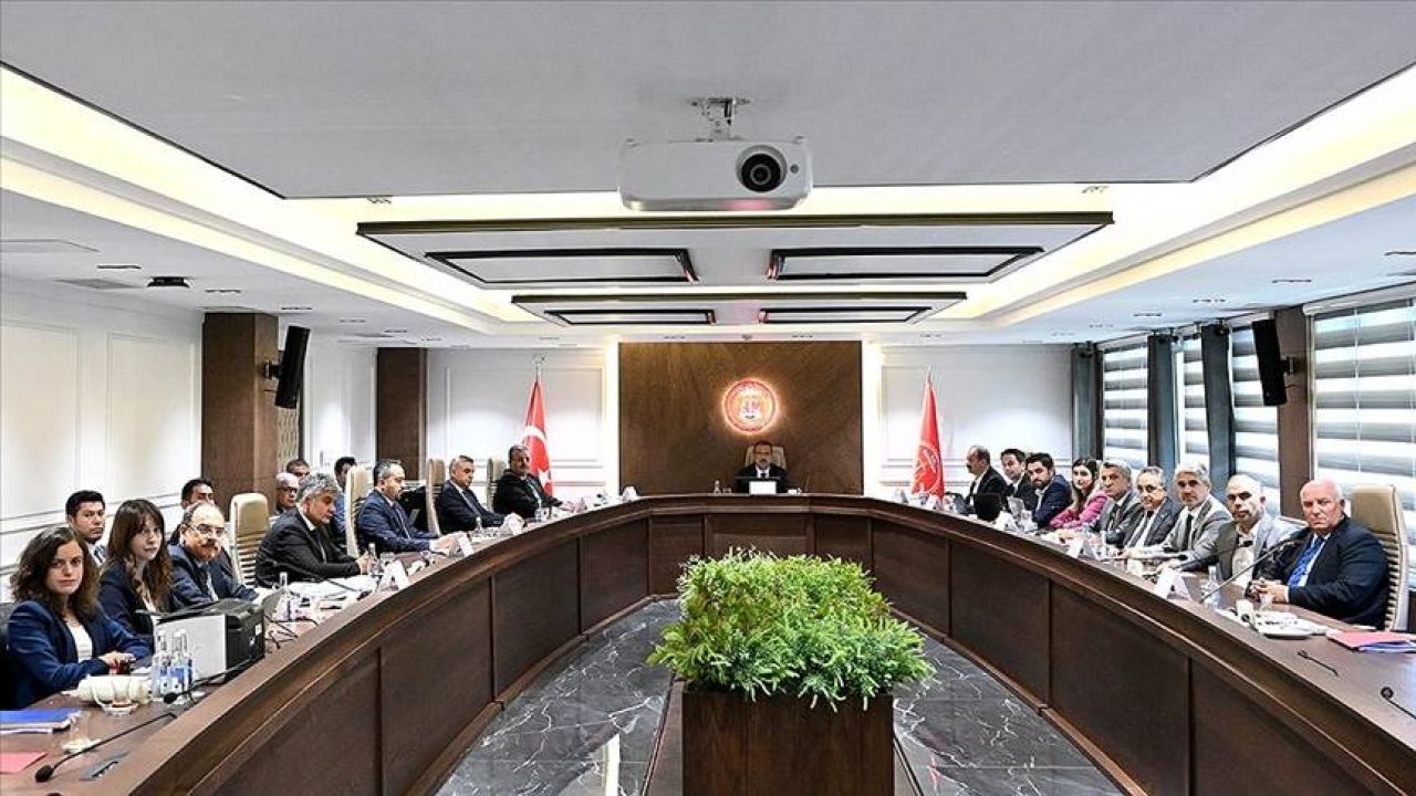 Yeni Teklifin Ardından Memur Sen, Hakem Kurulu'ndan Çekildi
