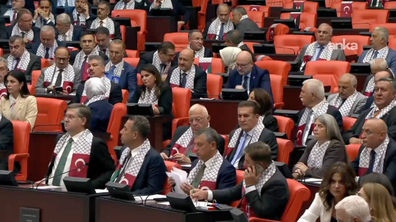Tbmm Genel Kurulu Gazze Gündemiyle Olağanüstü Toplandı, Vekiller Filistin Atkısı Taktı
