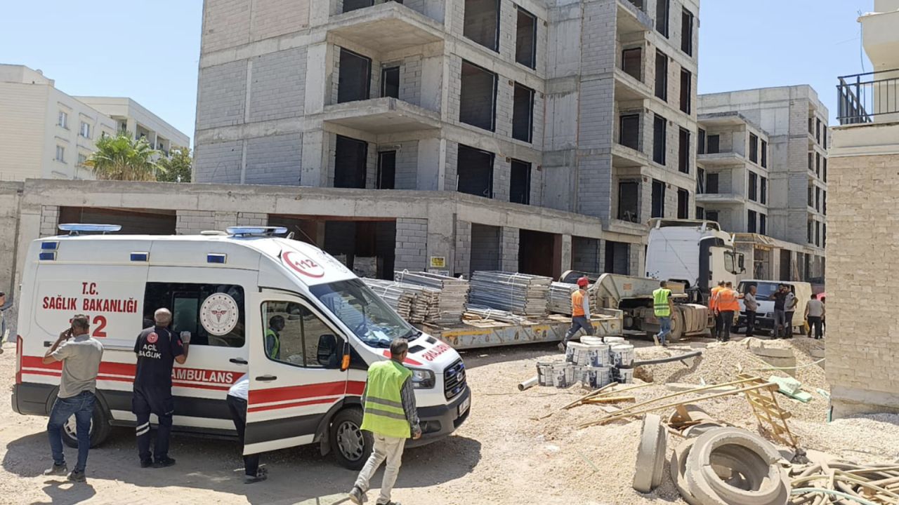 Adıyaman'da İnşaatta Elektrik Akımına Kapılan İşçi Ağır Yaralandı
