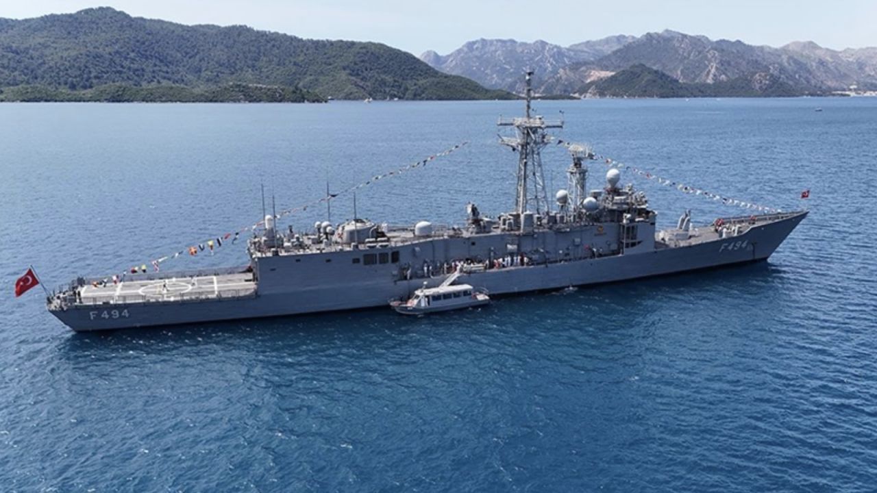 Muğla'da Deniz Kuvvetleri Gemisi Ve Sahil Güvenlik Botları Ziyarete Açıldı
