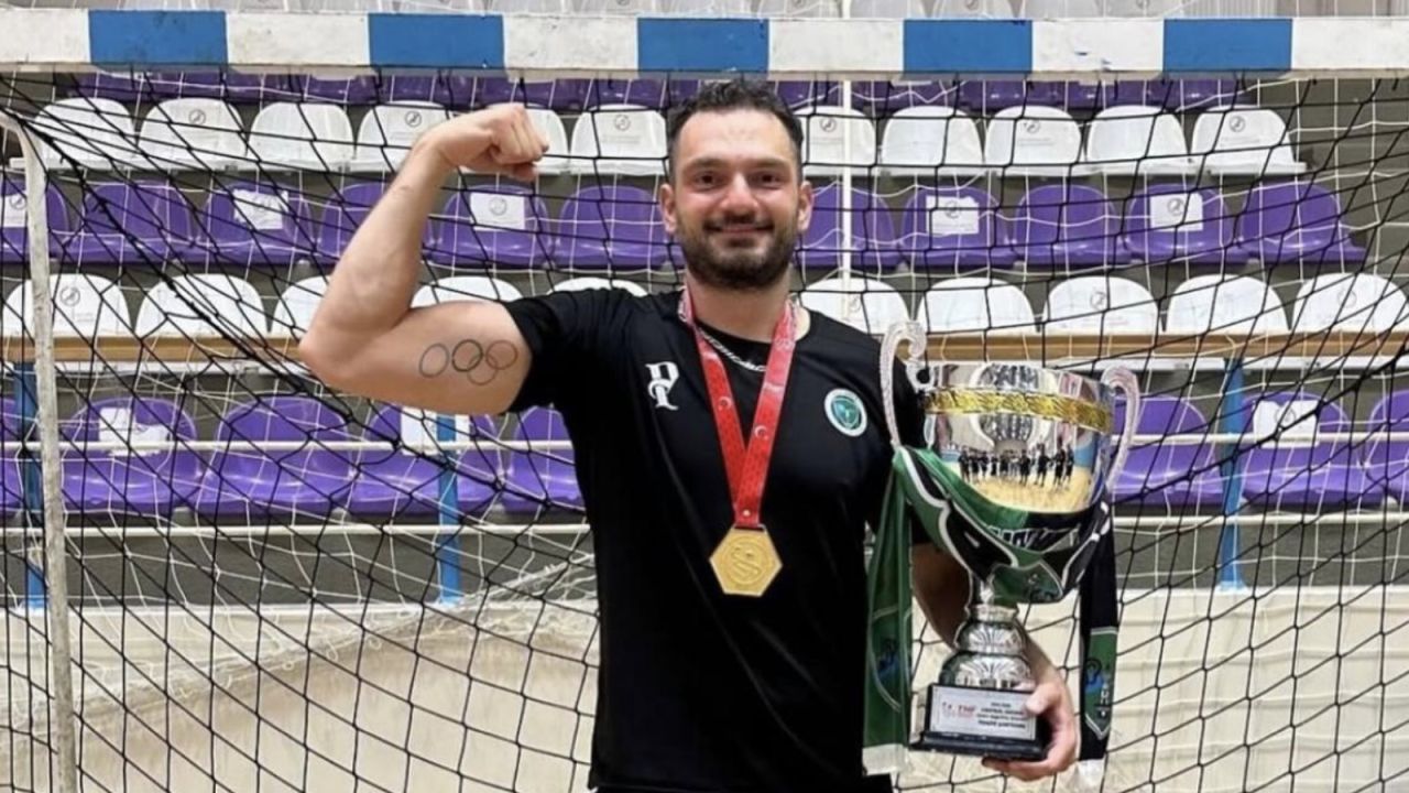 Milli Hentbolcu Cem Denli, Trafik Kazasında Hayatını Kaybetti
