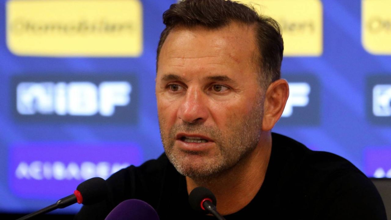 Okan Buruk: Kaleci Transferi İçin Toplantıya Katılacağım
