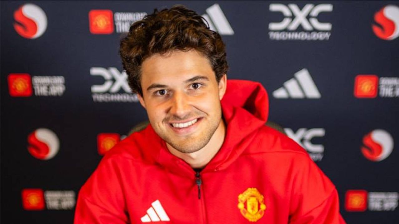 Senne Lammens, Manchester United'ın Oldu
