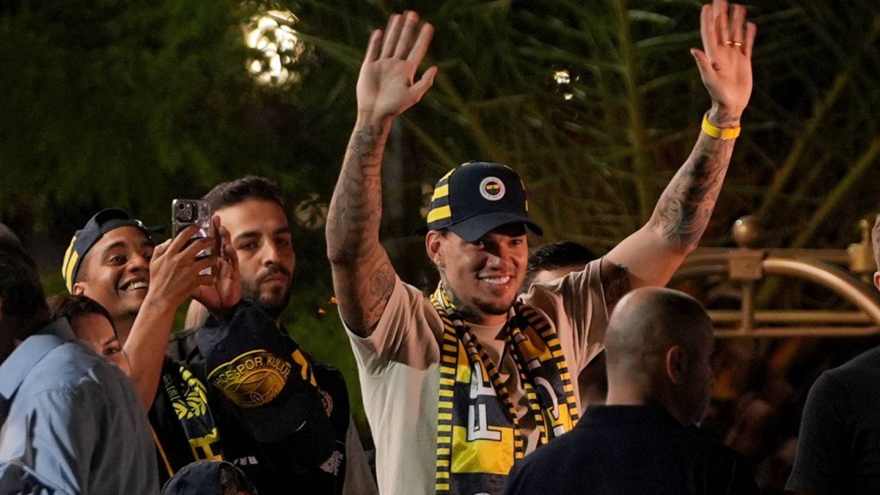 Fenerbahçe Ederson Transferini Kap'a Bildirdi: Ücreti Belli Oldu
