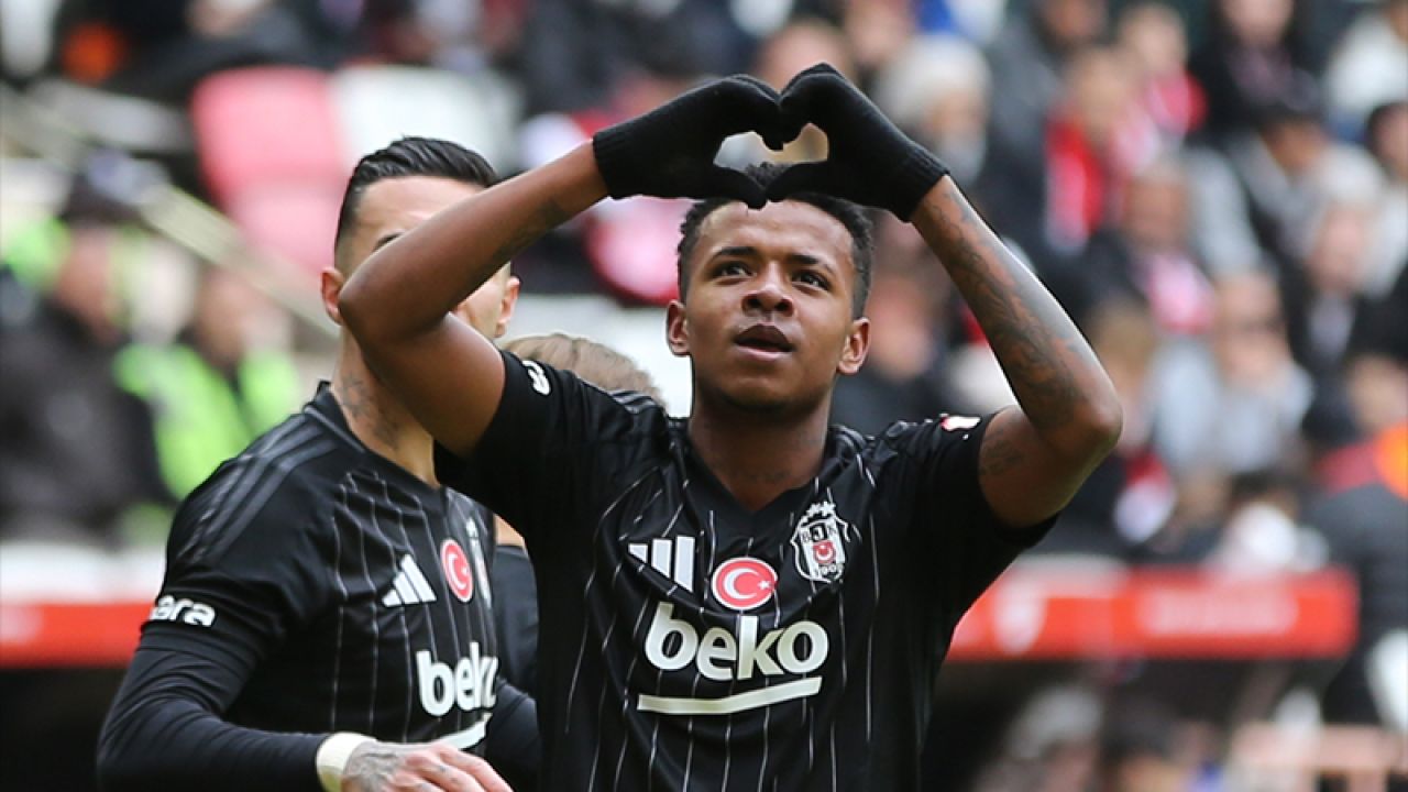 Beşiktaşlı Keny Arroyo, Cruzeiro'ya Transfer Oldu
