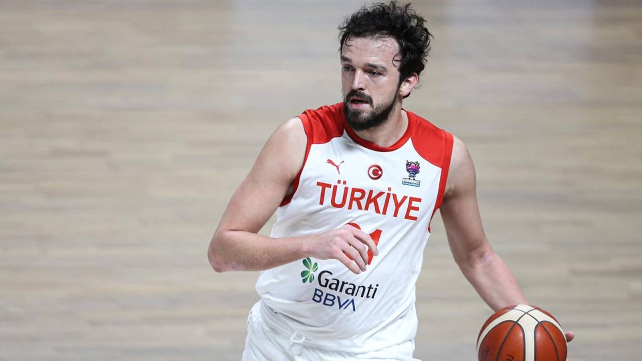 Sertaç Şanlı: Sırbistan Maçı Madalya Adayı Olduğumuzu Göstermemiz İçin Önemli
