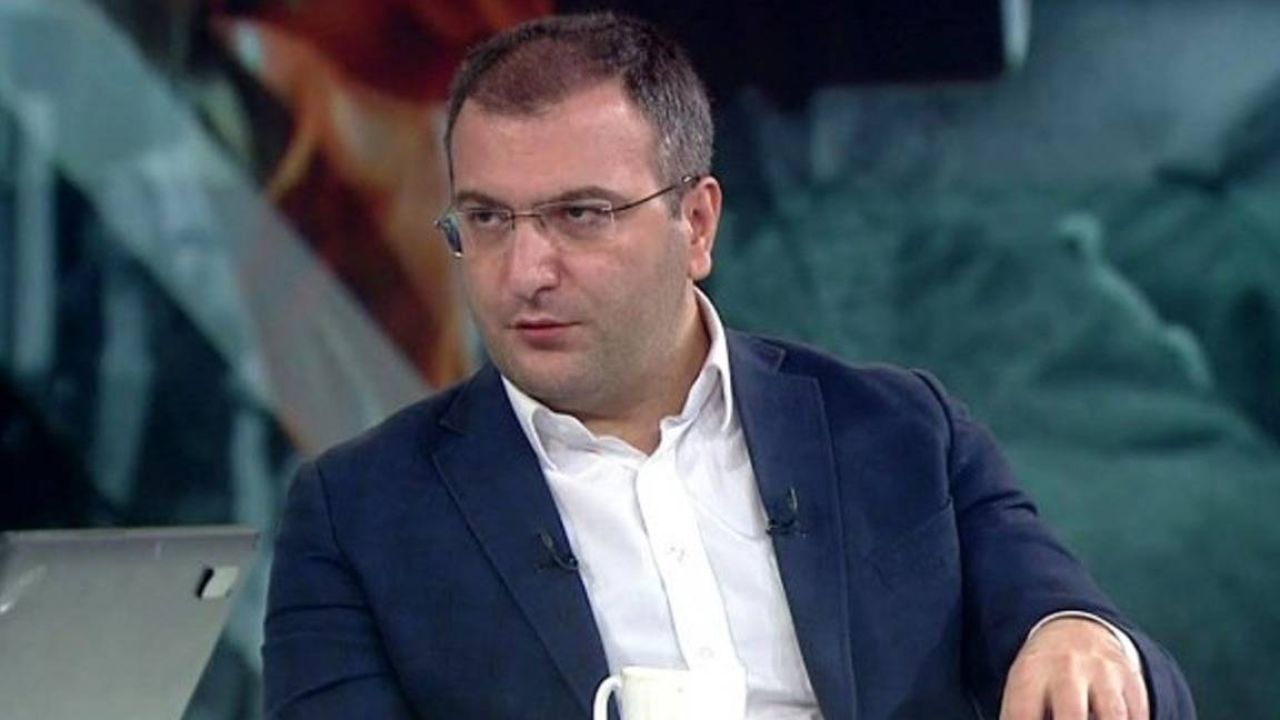 Cem Küçük'ten Özgür Özel Hakkında Şok İddia: İstifa mı Edecek?
