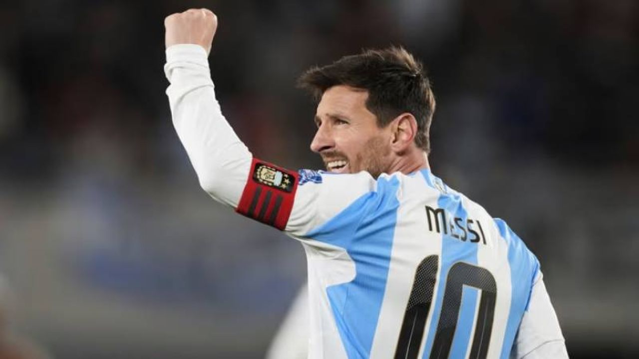 Messi'nin Arjantin'deki Veda Maçı: Gözyaşları İçinde İki Gol Attı, Dünya Kupası Umudu Sürdü
