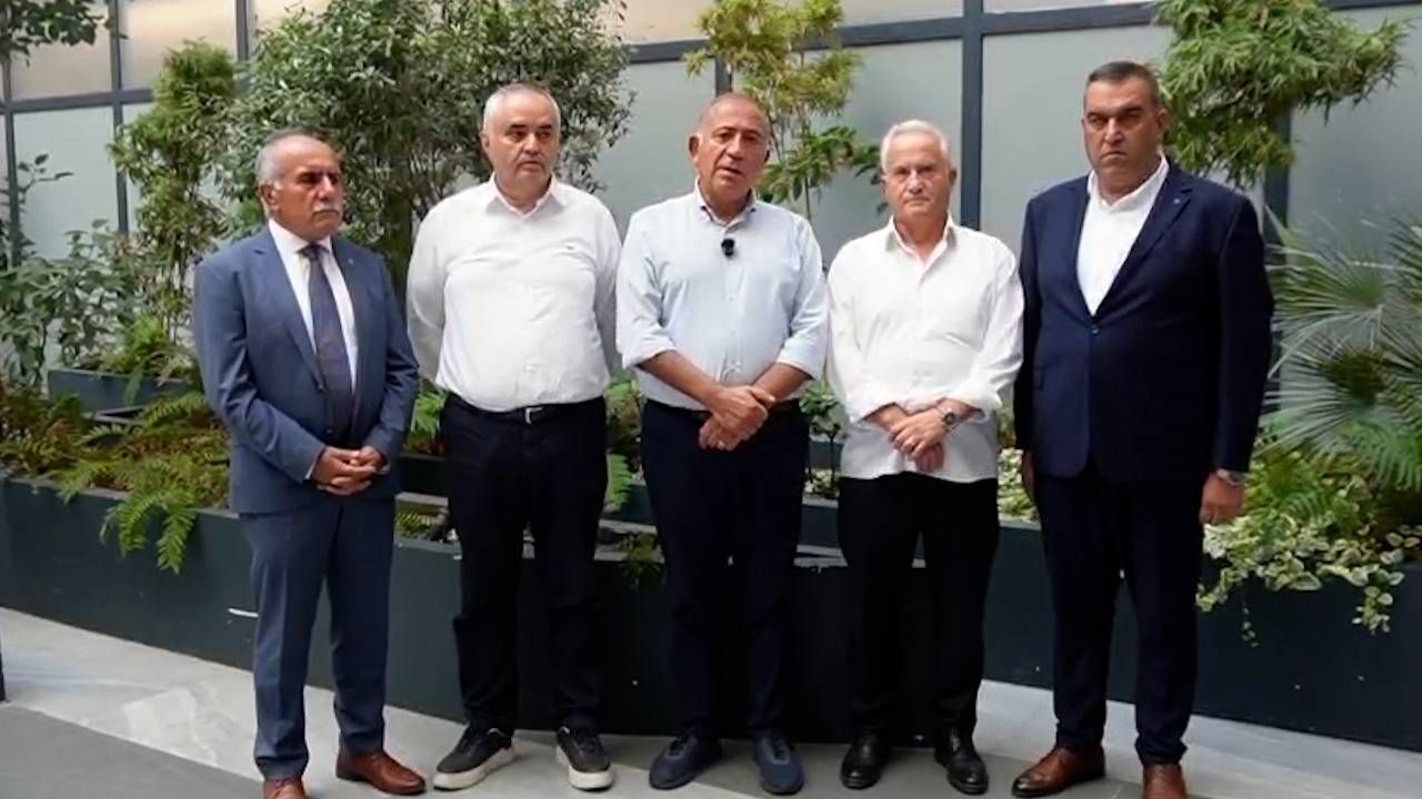 Babacan Ve Gürbüz Çekilmişti: Babacan'ın Yedeği De Chp İstanbul'a Kayyım Olarak Atanan Heyetten Çekildi

