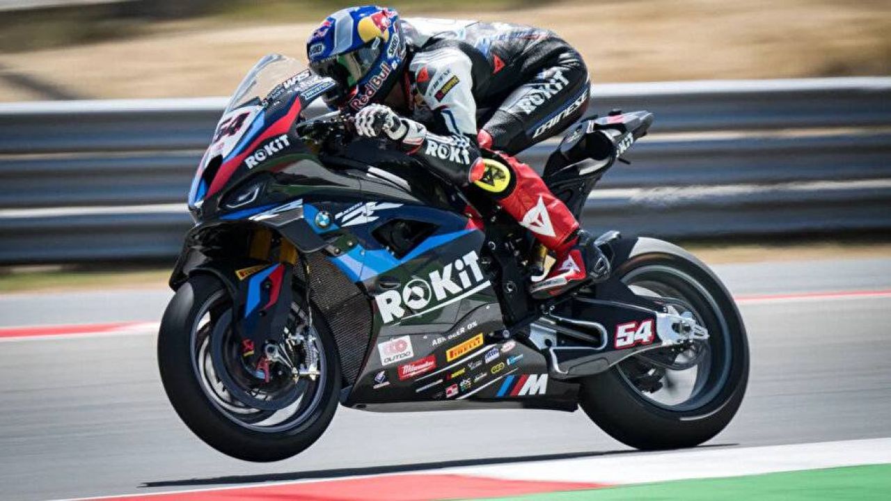 Toprak Razgatlıoğlu'nun Muhteşem Serisi: 10. Zaferini Elde Etti
