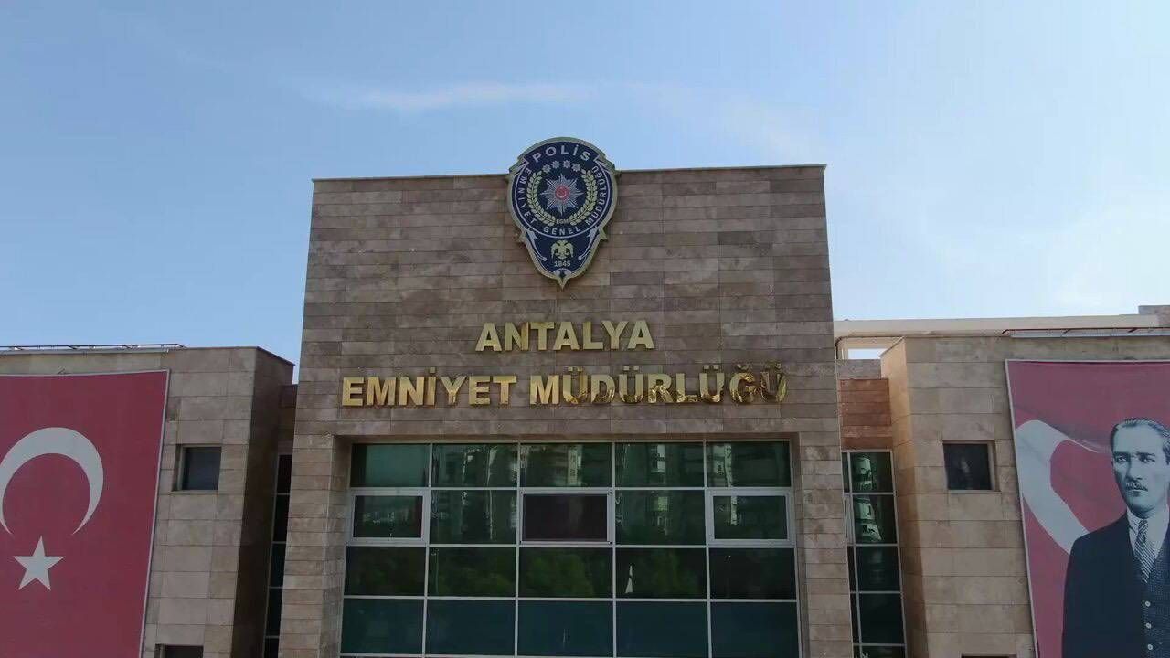 Antalya Emniyet Müdürü İlker Arslan Gözaltına Alındı, Yerine Atanan İsim Açıklandı
