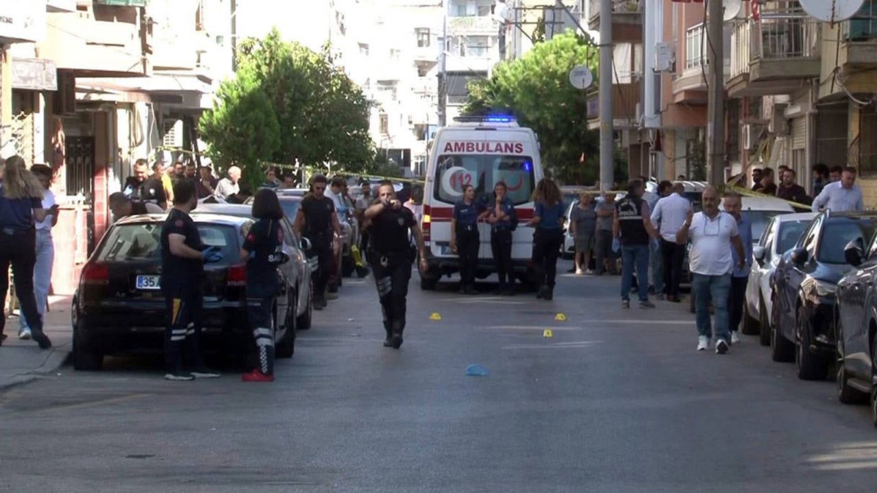 İzmir'de Polis Merkezine Saldırı: İki Polis Şehit, Özel'den Taziye
