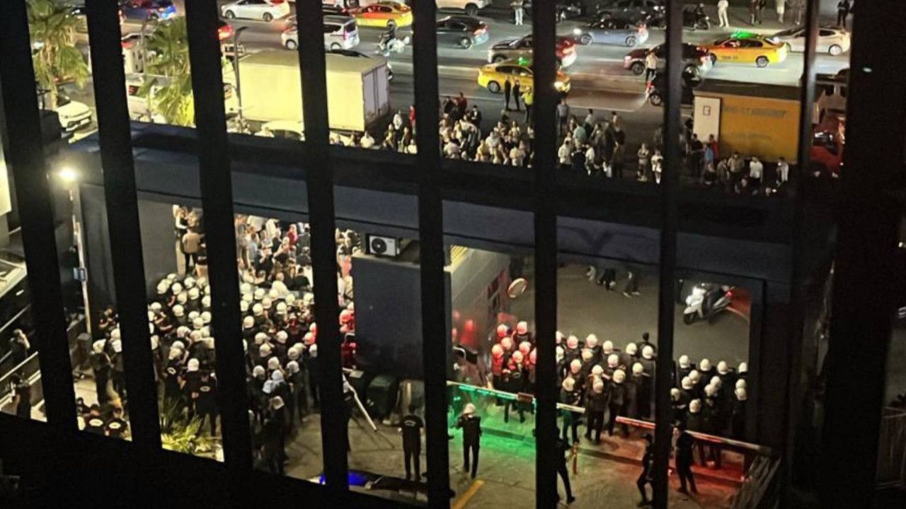 Ahmet Hakan: Kaos Ak Parti'nin İşine Gelir, Chp'yi Geriletir
