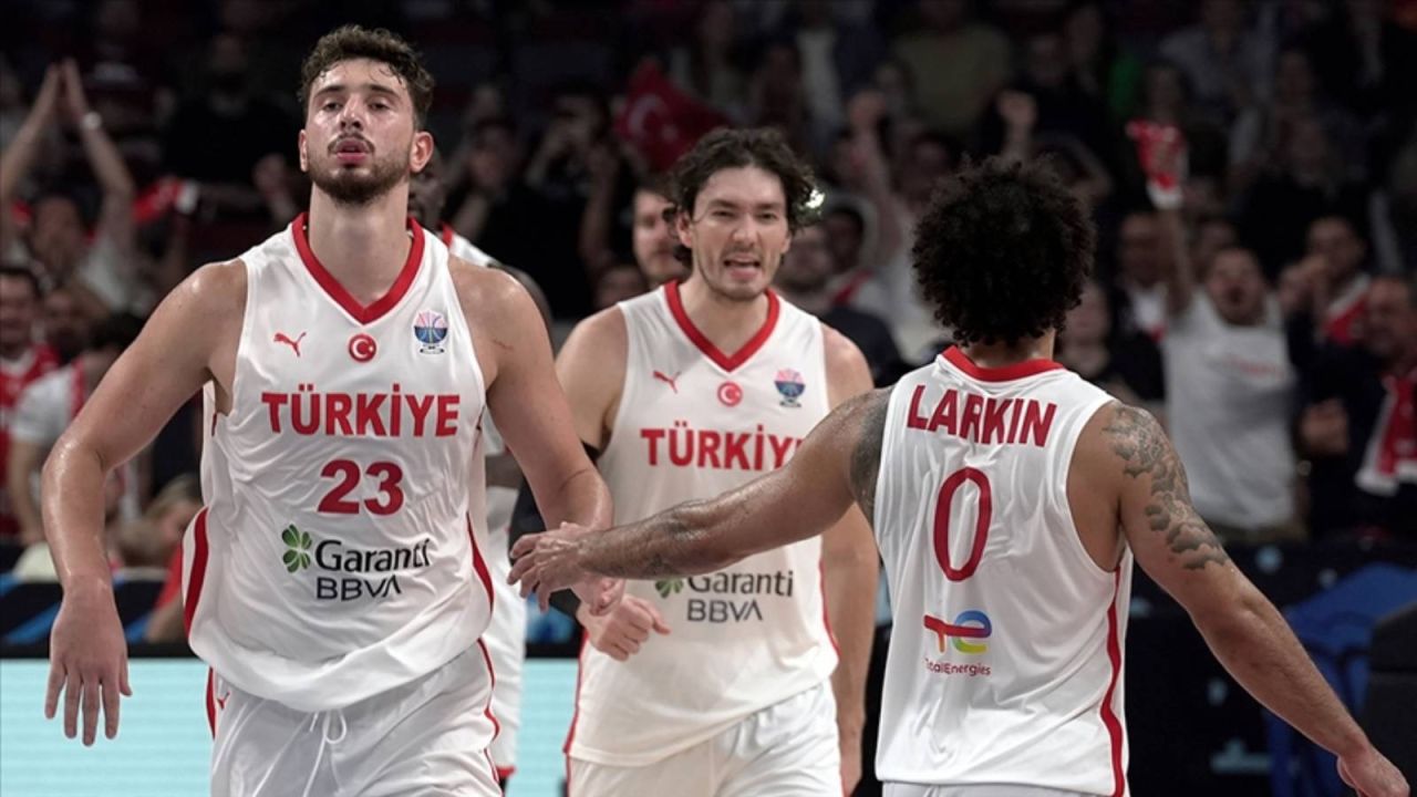A Milli Basketbol Takımı'nın Avrupa Şampiyonası'nda Madalya Umudu Arttı
