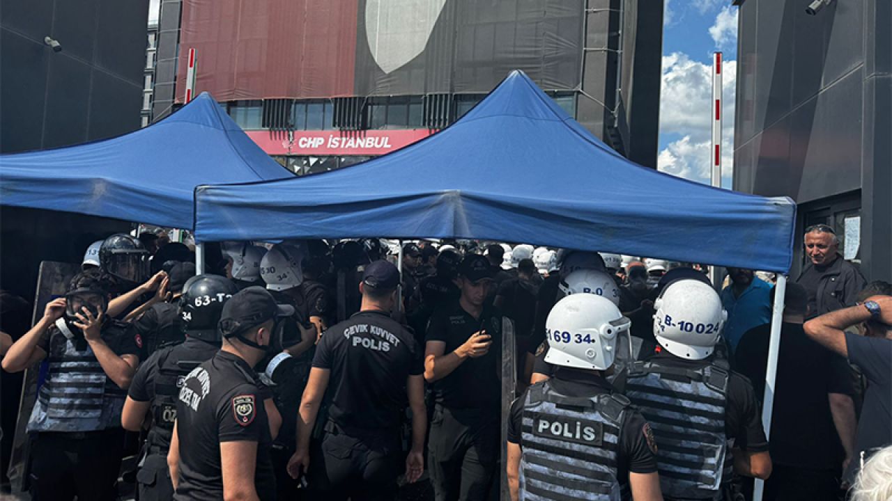 Chp'li Tanal: İstanbul İl Başkanlığı'nın Adres Değişikliği Dilekçesi Valilikte Bekletiliyor
