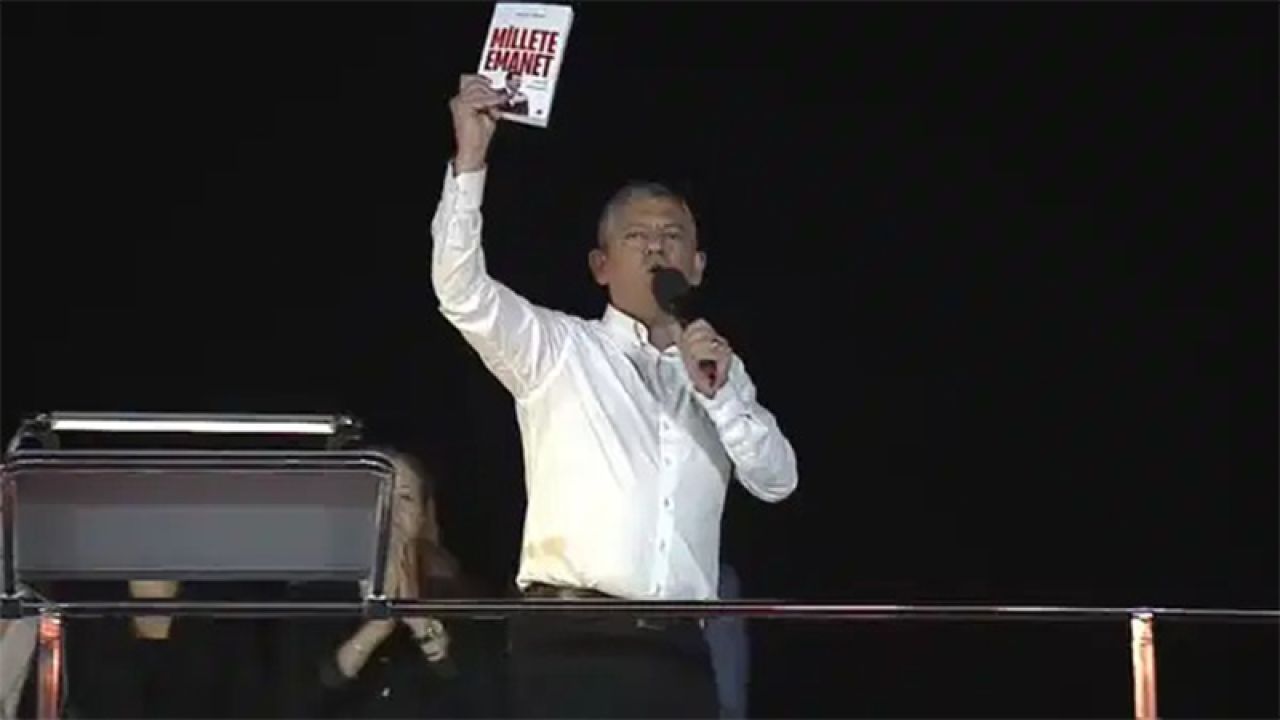 Önsözü Özgür Özel'den, Son Sözü İmamoğlu'ndan: 'Millete Emanet' Kitabıyla 19 Mart'ta Mağdur Olan Gençlere Sahip Çıkılacak
