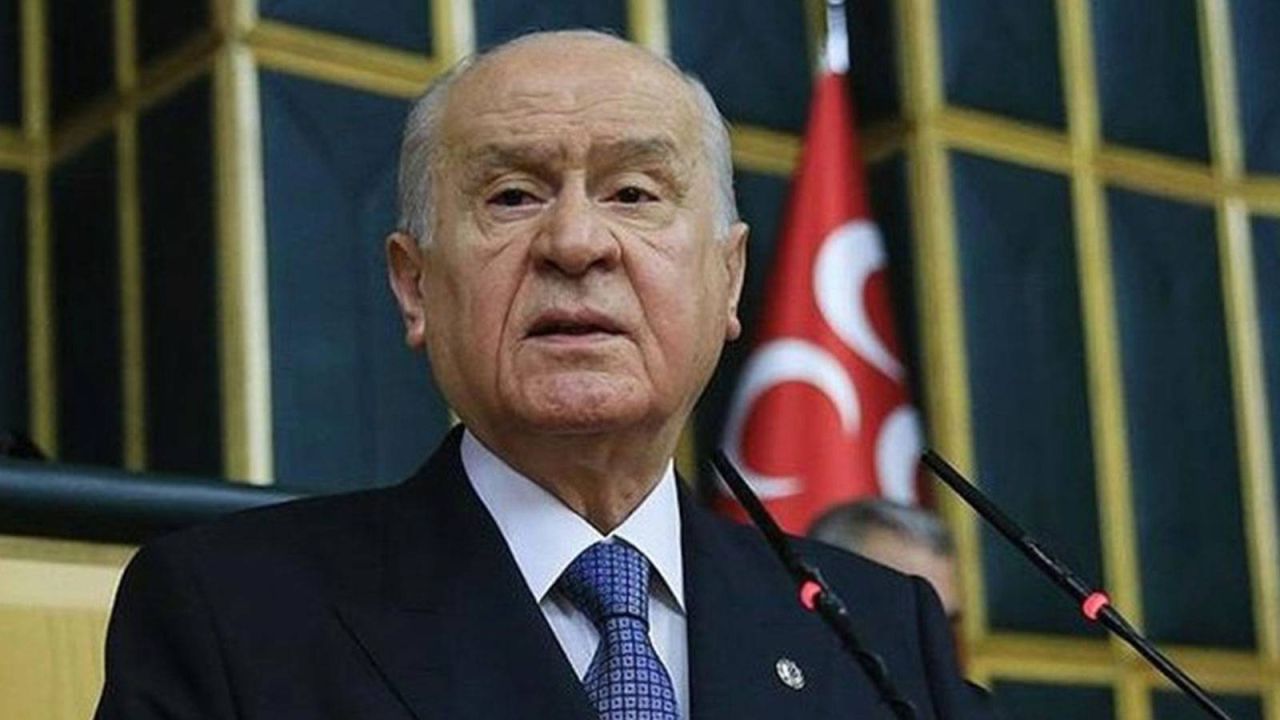 Bayer'den Bahçeli'nin İade Çağrısına Eleştiri: Neden Sadece İki İsim?
