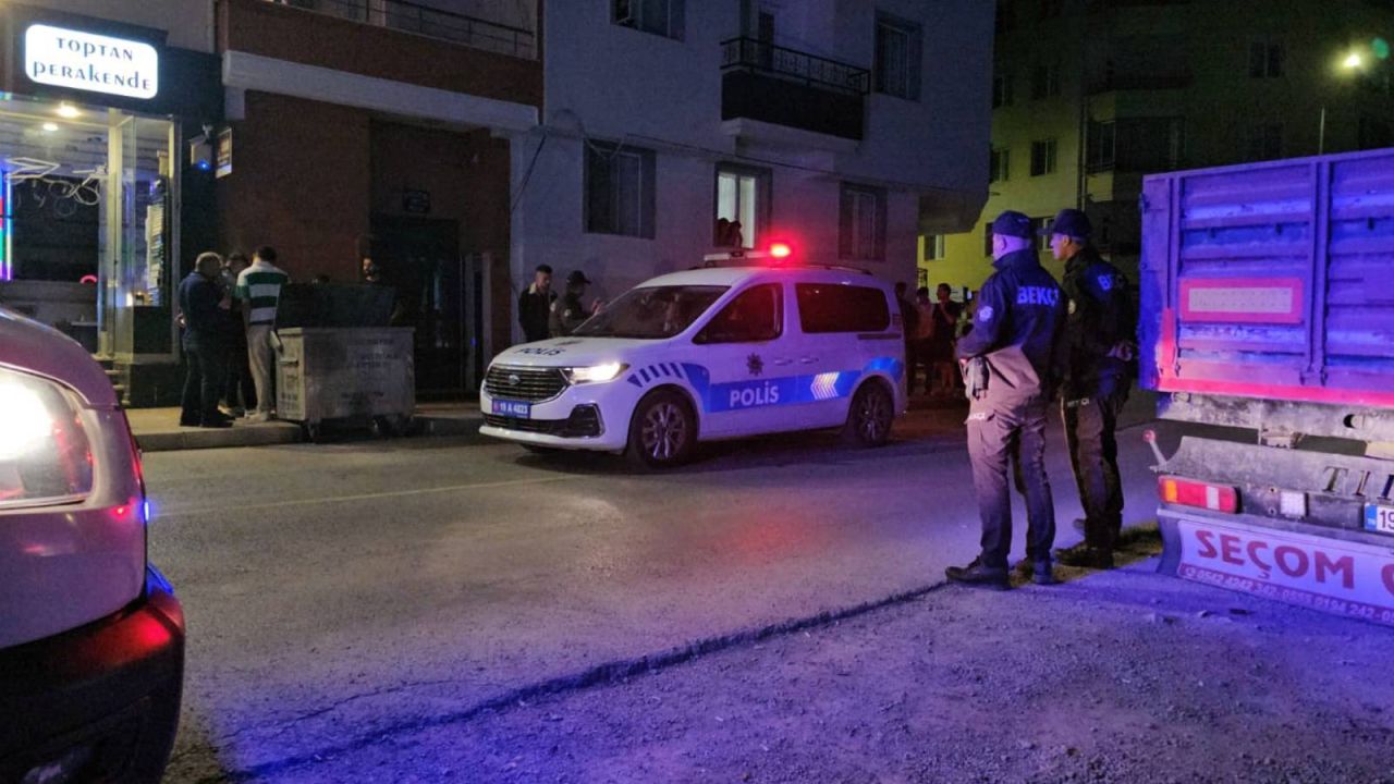 Çorum'da Apartmana Pompalı Tüfekle Ateş Açan İki Kadın Aranıyor
