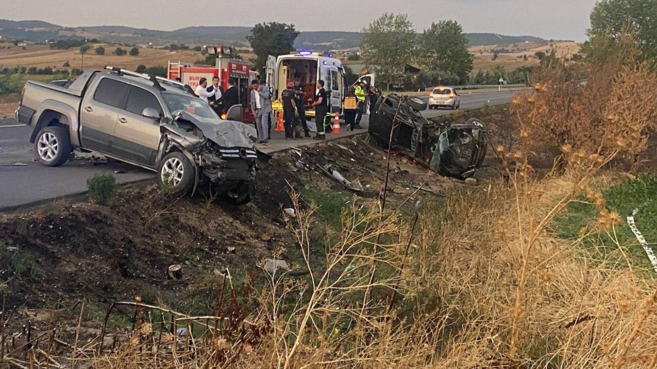 Eski Belediye Başkanı Kazada Öldü, Eşi Yaralı
