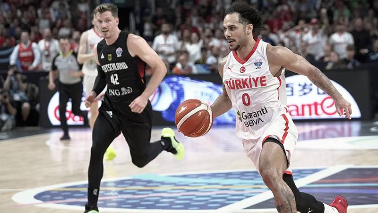 Larkin'den Duygusal Veda
