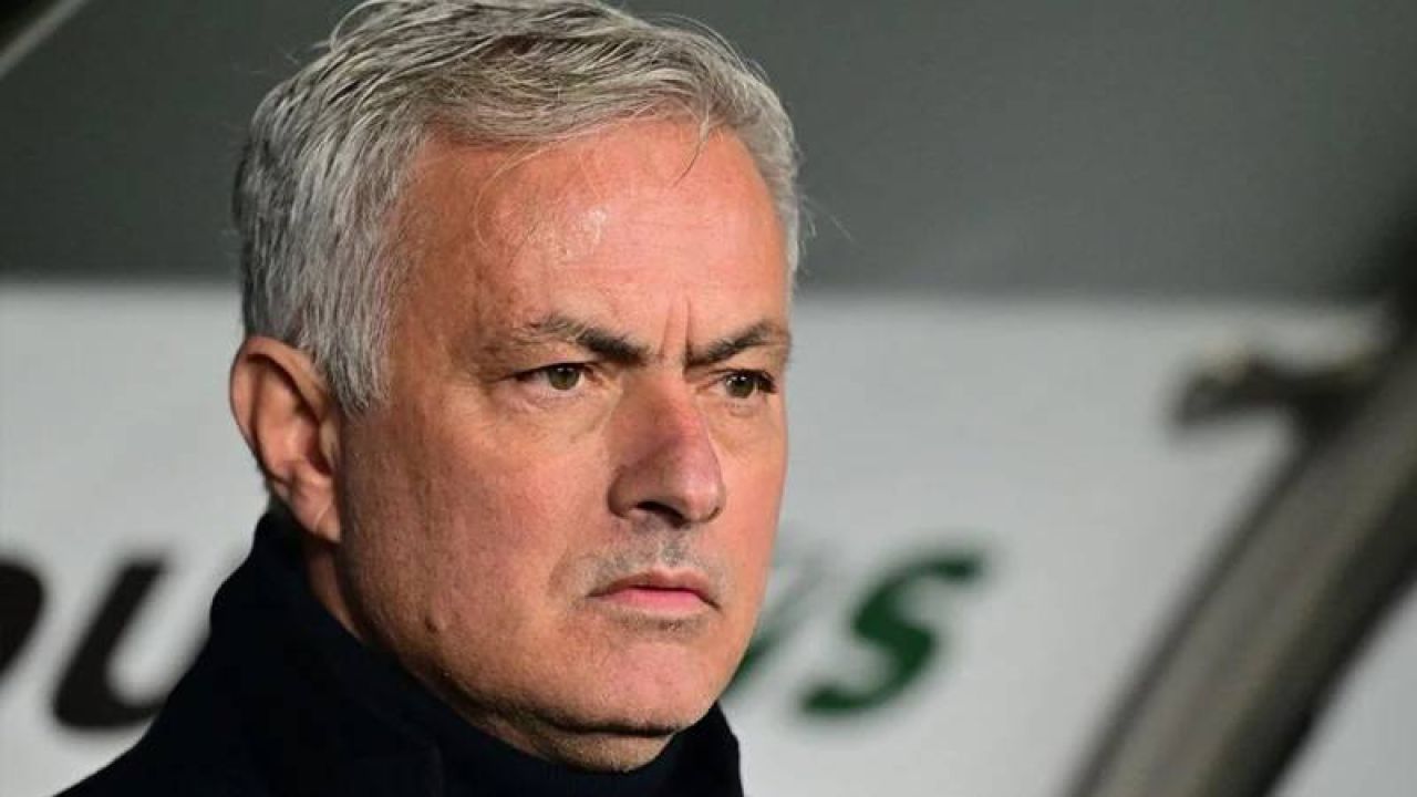 Karabağ Yenilgisi Sonrası Benfica'da Mourinho Dönemi
