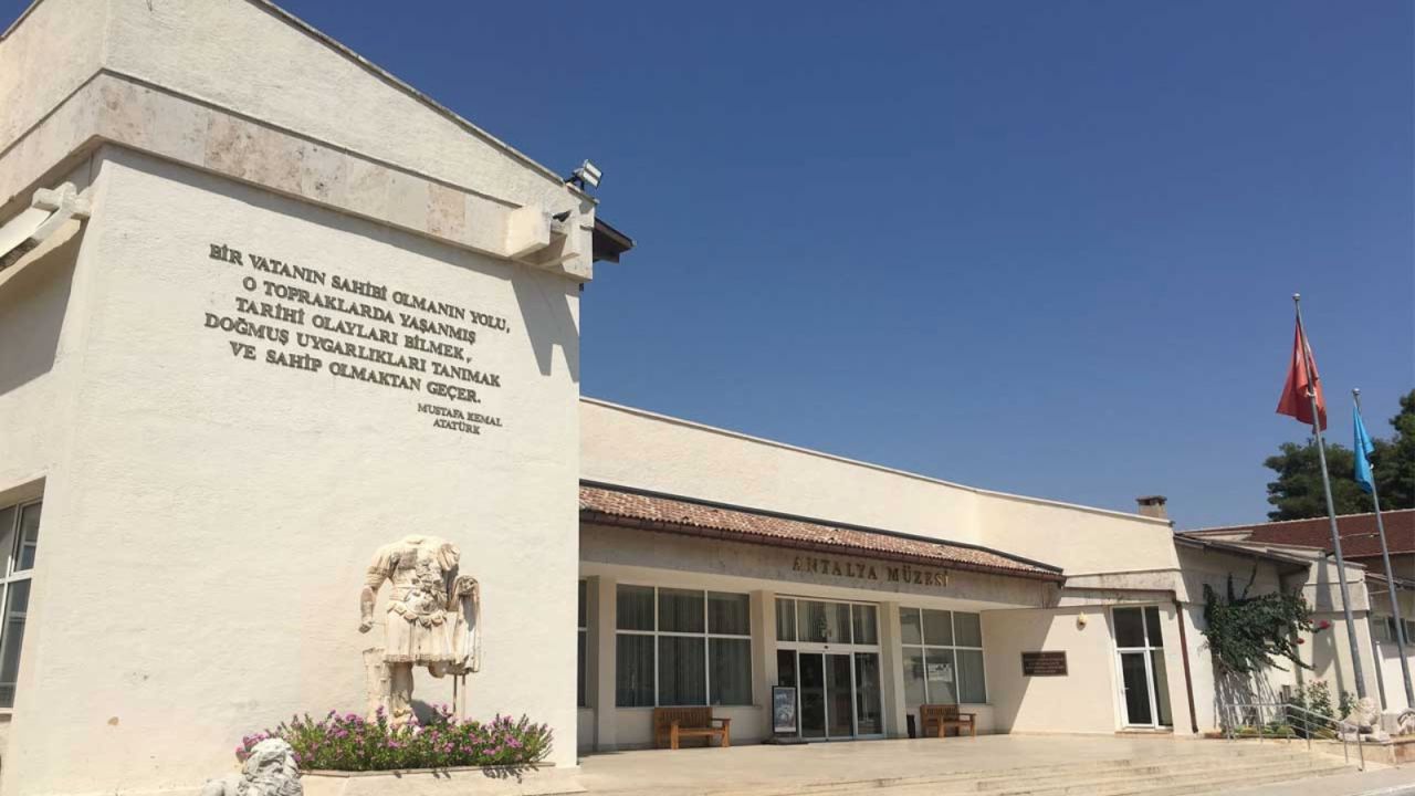Antalya Arkeoloji Müzesi'nin Yıkımına Tepkiler Büyüyor
