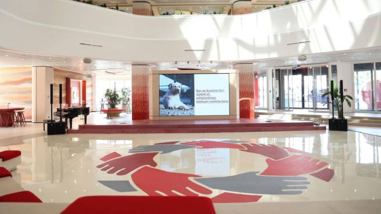 Akbank'tan Mimari Dönüşüm: 190 Bini Aşkın Öğrenci Yenilenen Sınıflarda