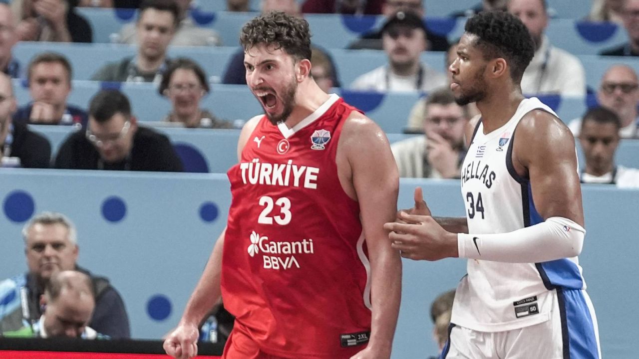 12 Dev Adam, Dünya Sıralamasında 12. Sıraya Yükseldi
