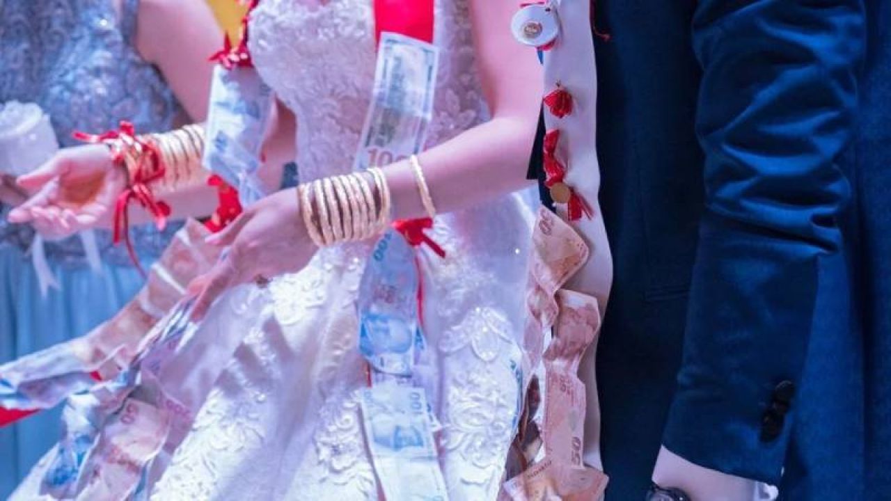 Altını Geride Bıraktı, 8 Ayda Yüzde 65 Kazandırdı: 'Düğün Takısı' Olma Yolunda
