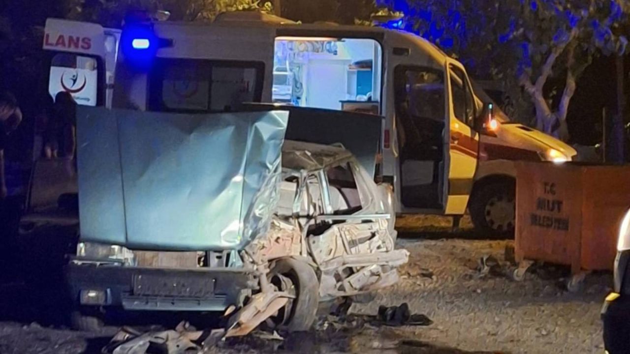 Mersin'de Zincirleme Kazada 1 Ölü, 8 Yaralı
