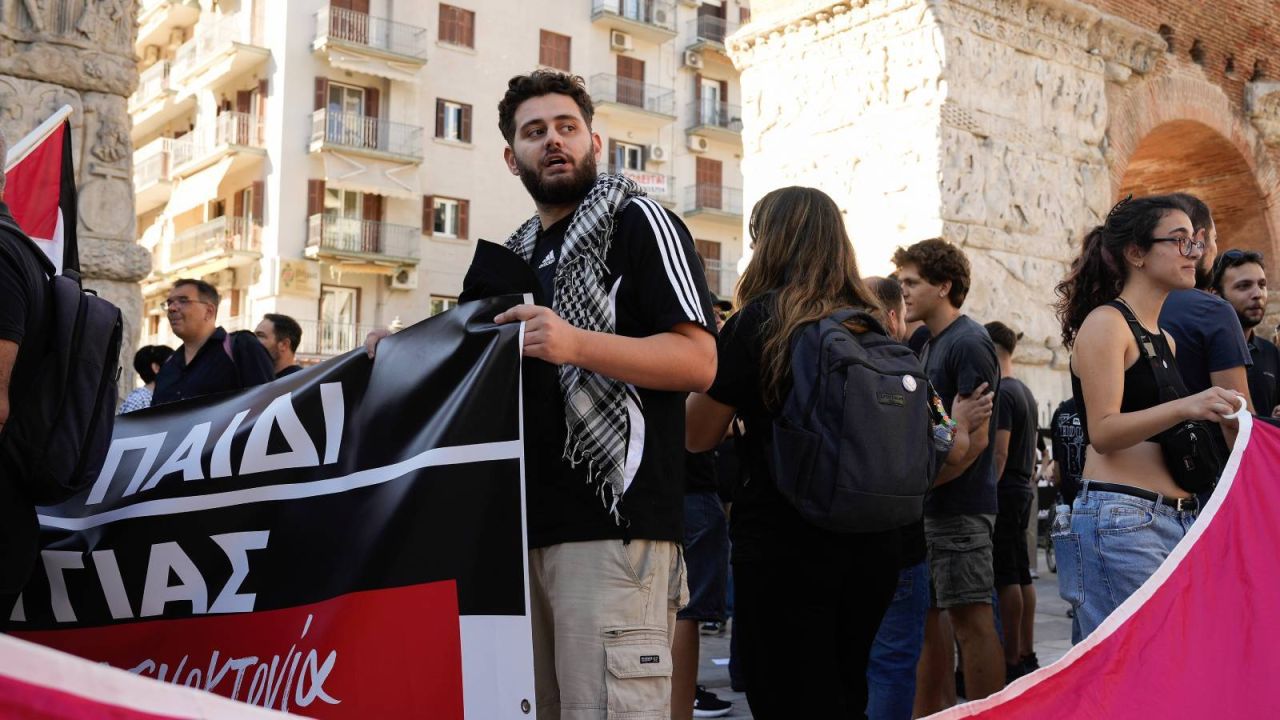 Paok Taraftarları, Maccabi Tel Aviv Maçı Öncesinde İsrail'i Protesto Etti
