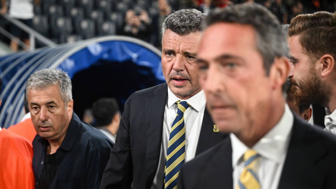 Fenerbahçe Başkanı Sadettin Saran, Tüm Hisselerinden Vazgeçti
