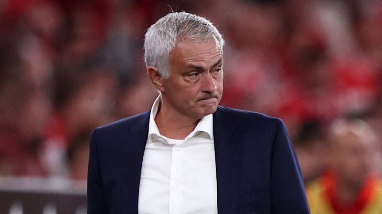 Mourinho'dan Kendisini Yuhalayan Portolu Taraftarlara Cevap

