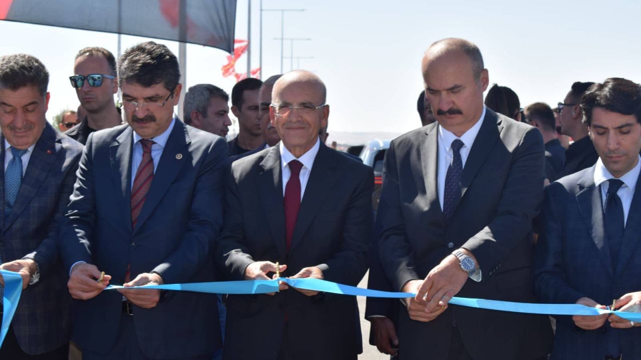 Hazine Ve Maliye Bakanı Şimşek: Batman 7 İla 10 Yıl İçinde Büyükşehir Olacak
