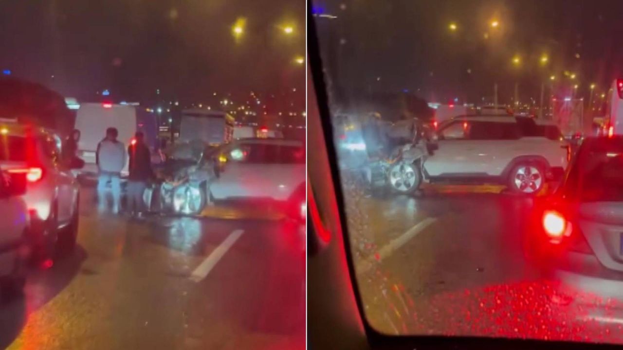 Tem Otoyolu'nda Zincirleme Kaza: 17 Araç Karıştı
