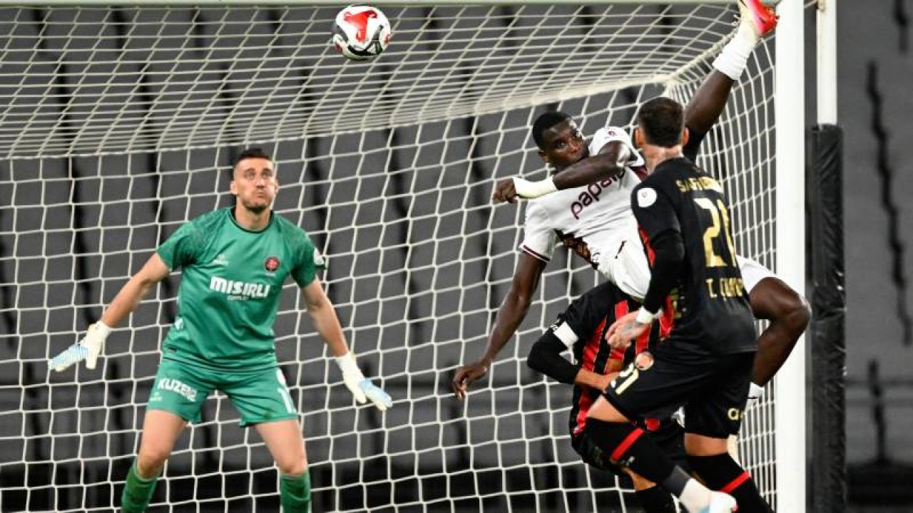 Onuachu'nun Akrobatik Golü Avrupa'yı Büyüledi
