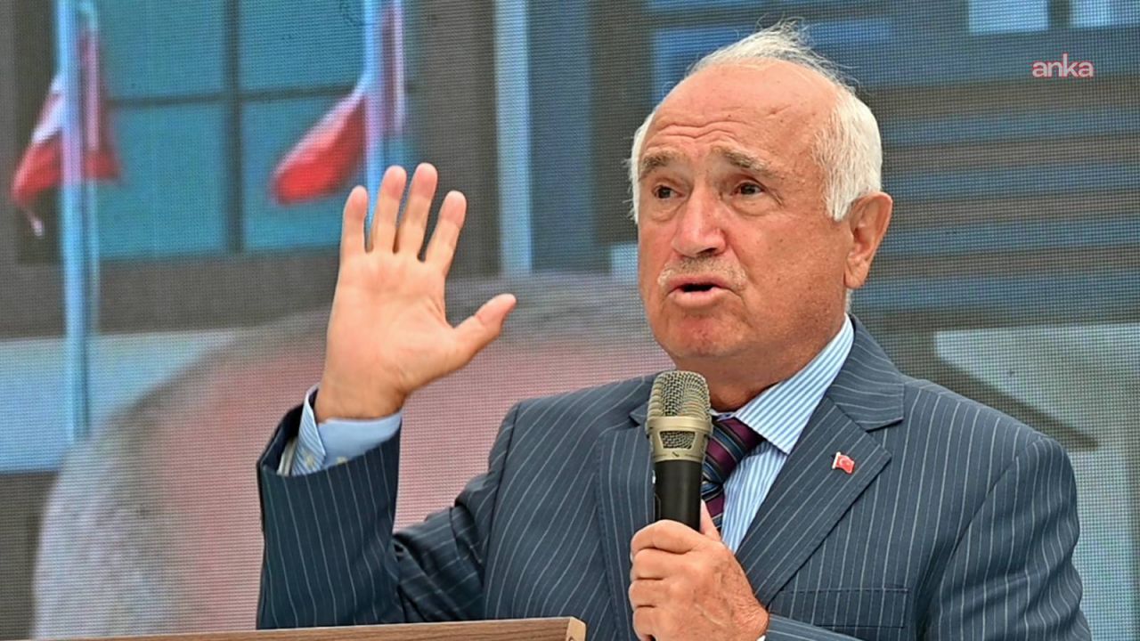 Cemil Çiçek: Cumhuriyet Tartışmaları Sıkıntılı
