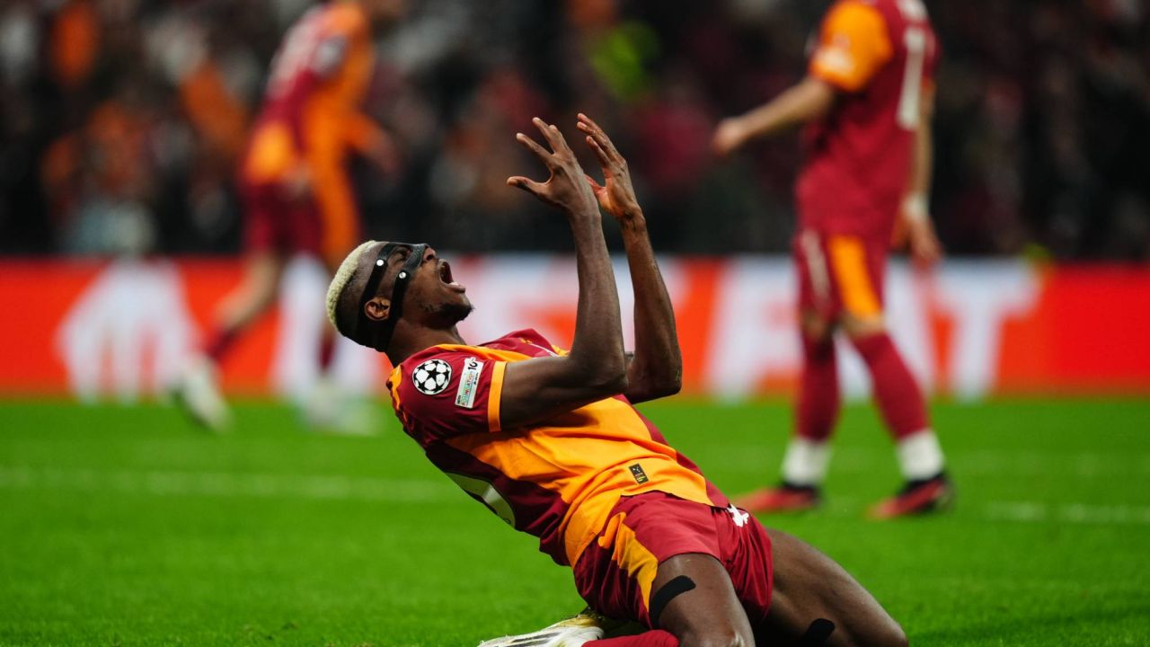 Osimhen'den Galatasaray'a Övgü: "Benim İçin Büyük Bir Galibiyet, Dünyanın En Büyük Takımı!"
