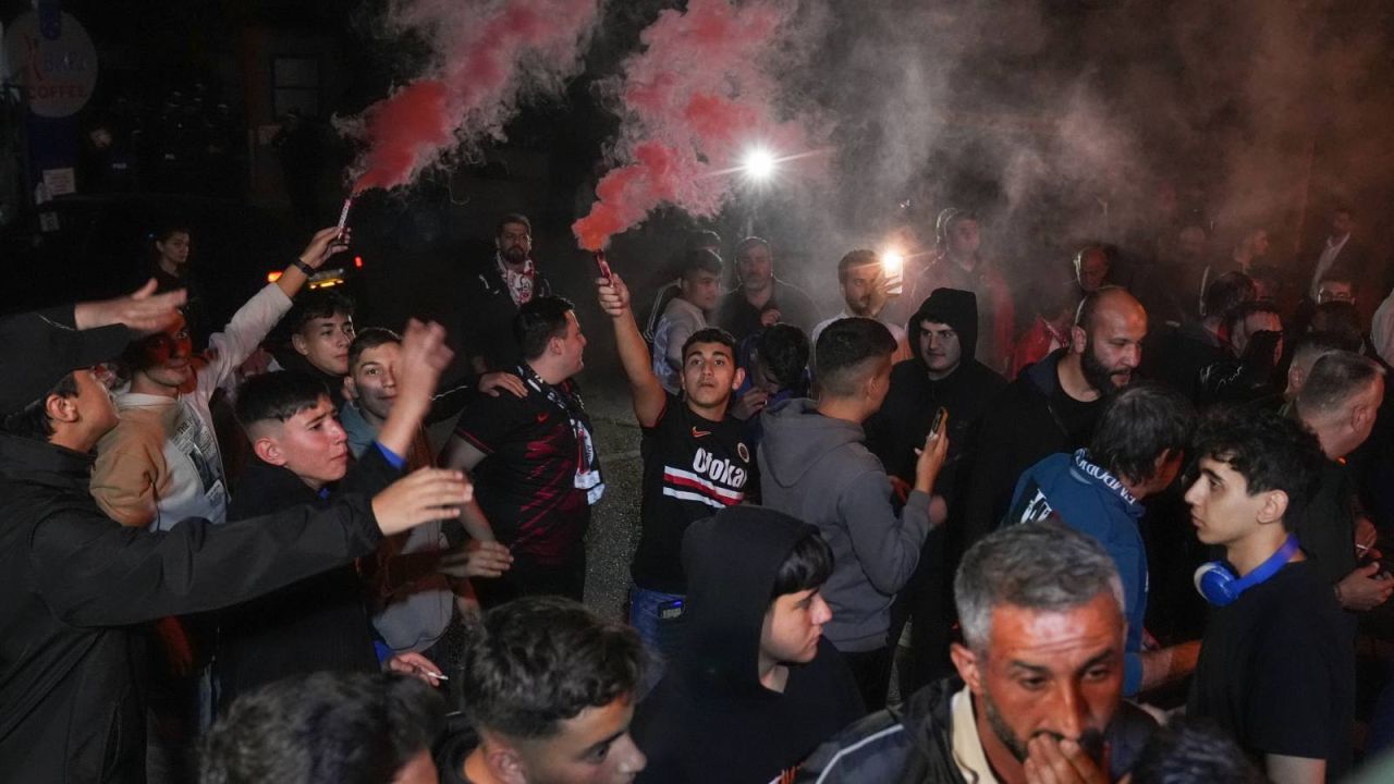 Gençlerbirliği Taraftarı Genel Kurul Talebiyle Beştepe'de
