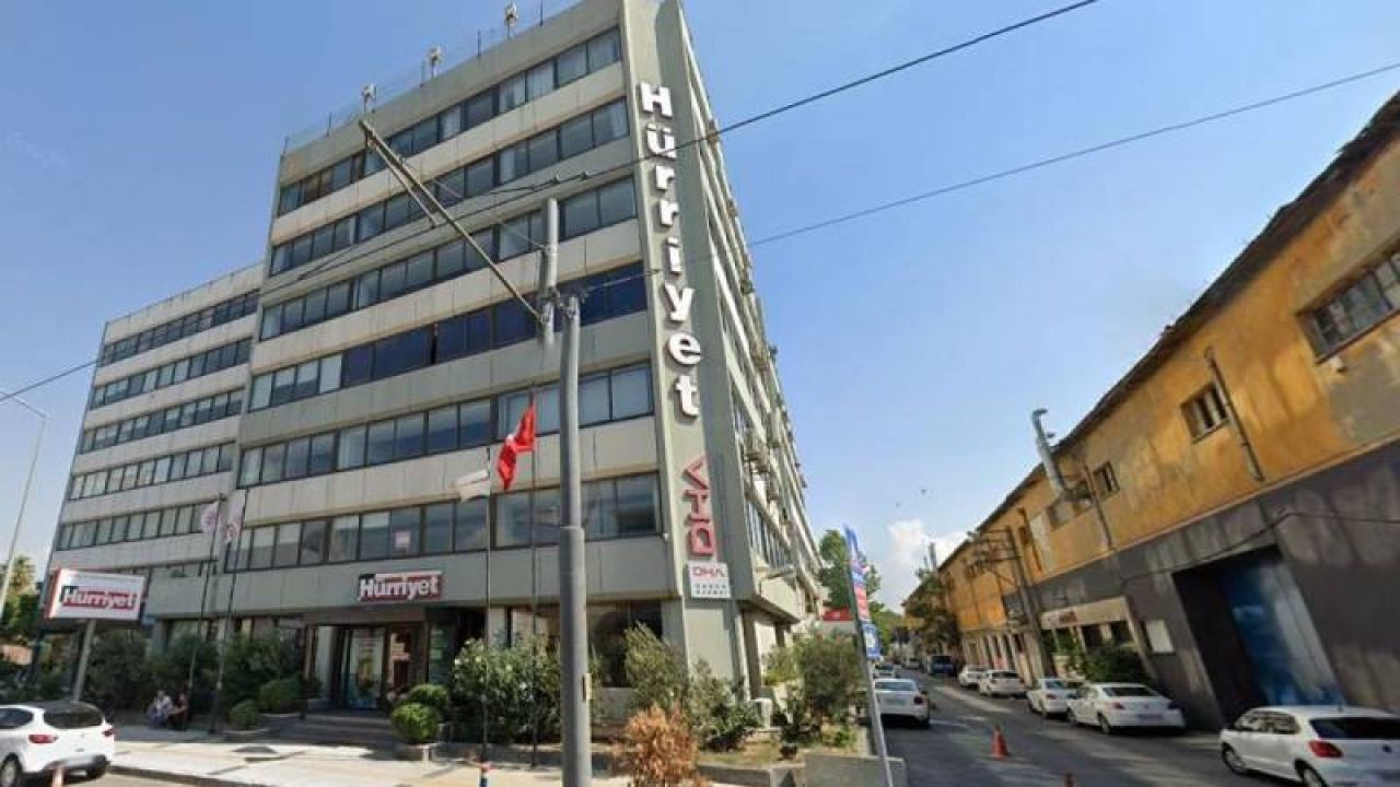 Ziraat Bankası İzmir'deki Eski Hürriyet Binasını Satışa Çıkardı
