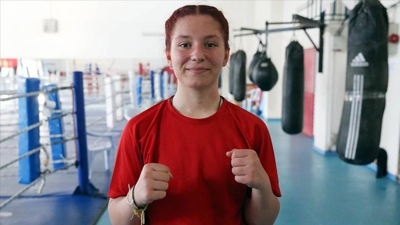 Genç Milli Boksörlerden Çekya'da 6 Madalya
