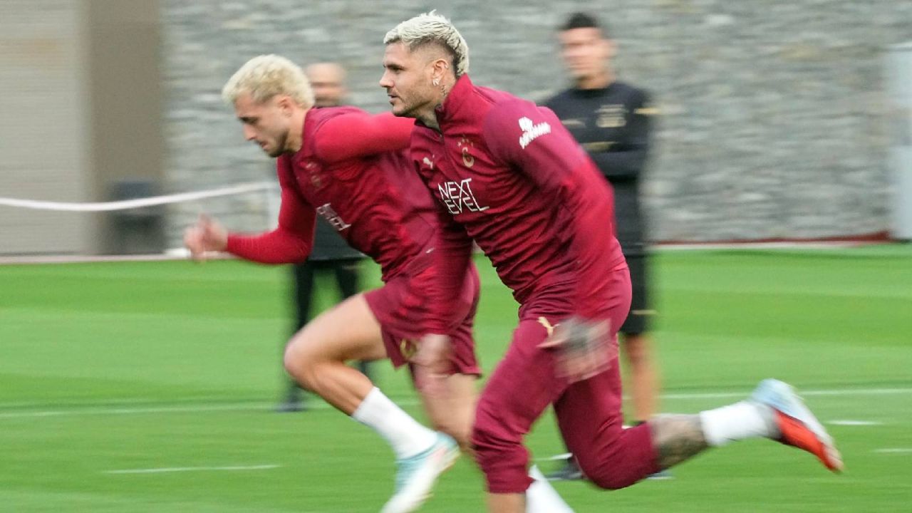 Galatasaray'da Başakşehir Maçı Hazırlıkları Sürüyor
