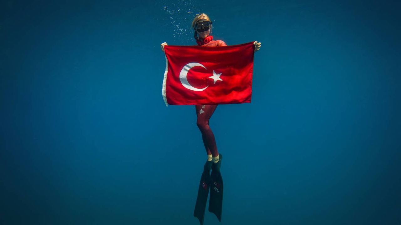 Şahika Ercümen Yeni Bir Dünya Rekoruna İmza Attı
