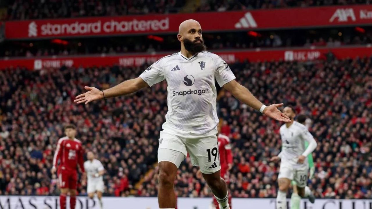 Rooney'li Günlerden Sonra: Kırmızı Şeytanlar Anfield'da 9 Yıl Sonra Zaferle Güldü
