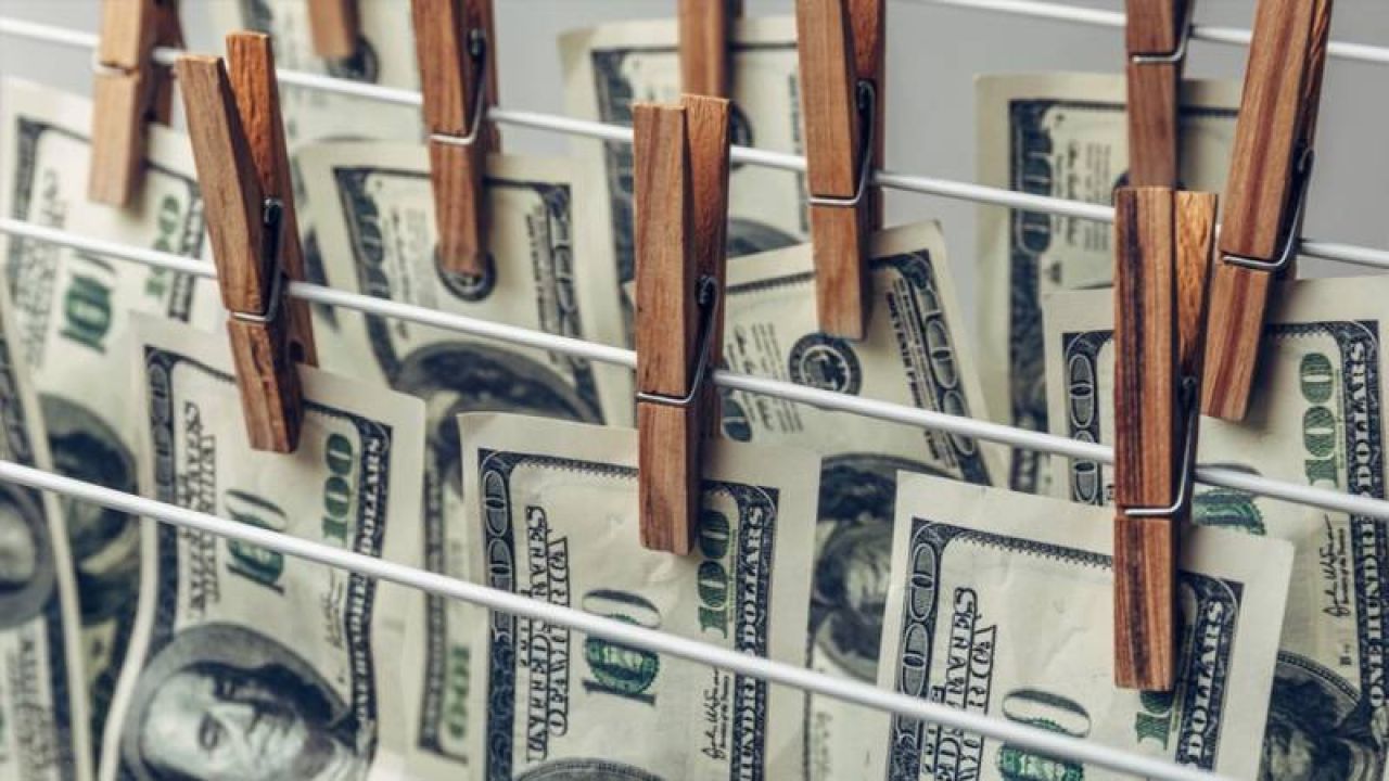 Karar Yazarı Beki: Yaşananlar, Kara Parayla Mücadele Ettiğimizi Göstermiyor