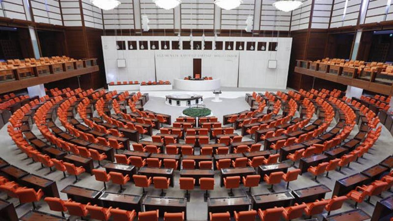 TBMM Genel Kurulunda Vakıflar Kanunu'nda Değişiklik Teklifi Görüşülüyor