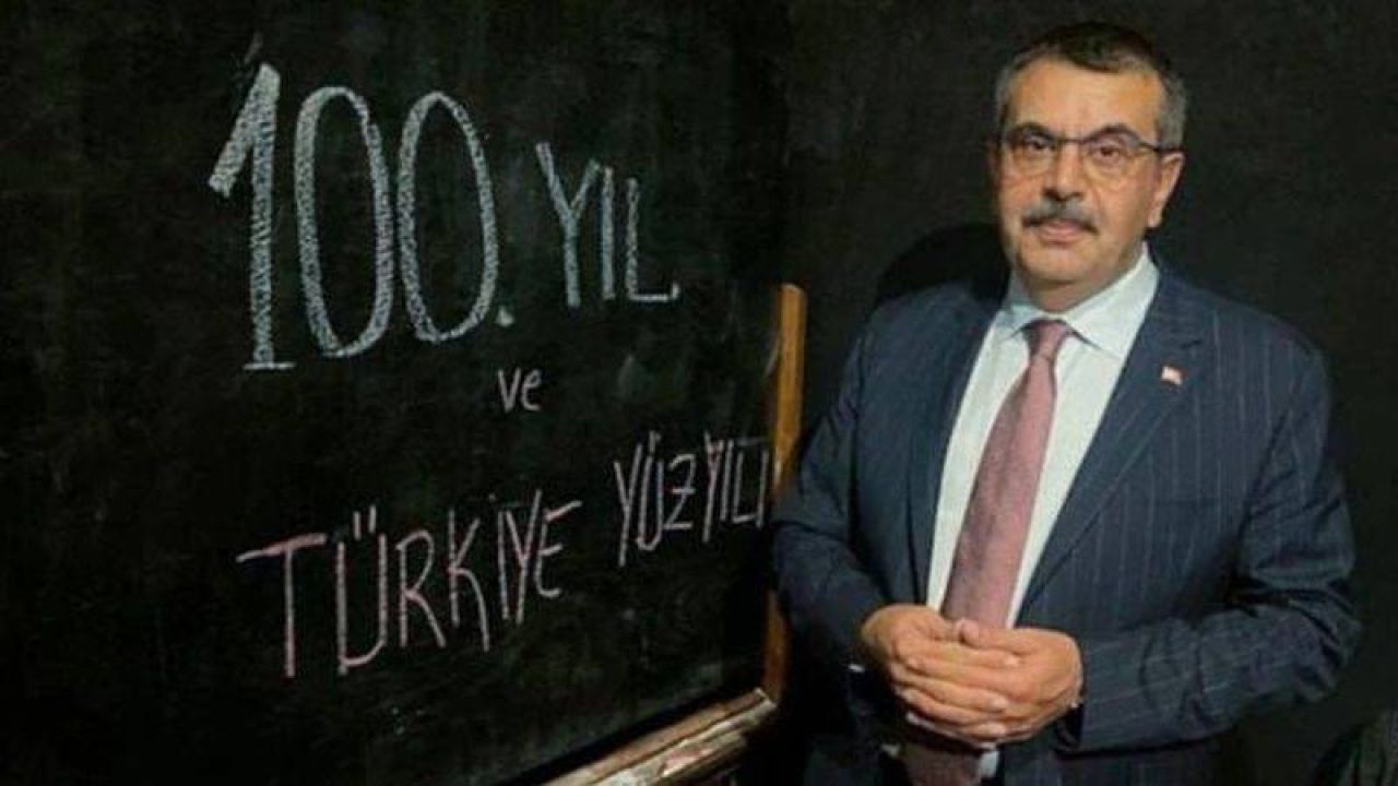 Yusuf Tekin, Muhalefetin İmam Hatip Okulları Üzerindeki Tavrını Eleştirdi: Resmen Üzerinde Tepindiler