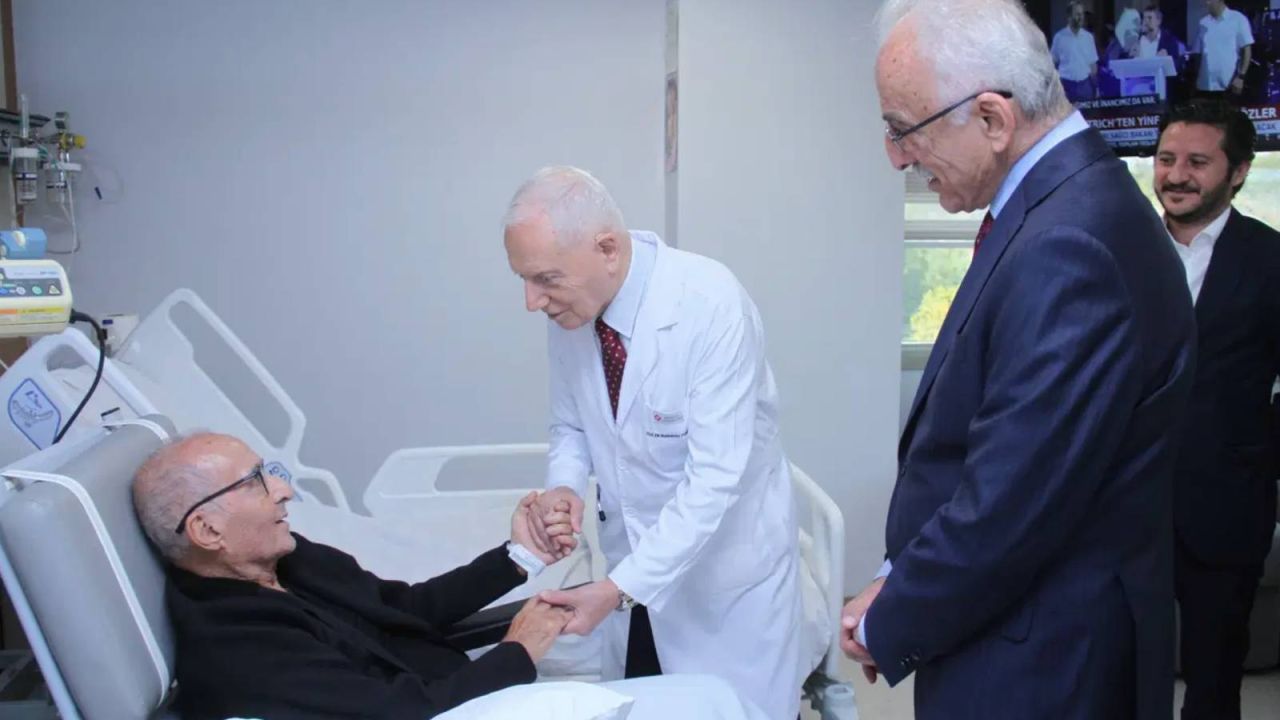 Hikmet Çetin Hastaneden Taburcu Edildi